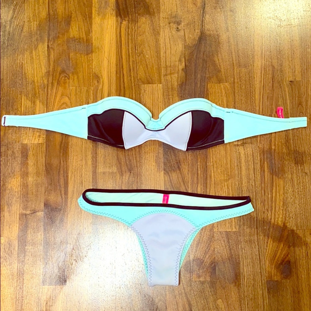 Victoria’s Secret bikini